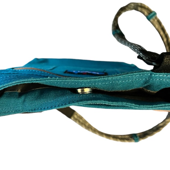 💚Kavu Keepalong Crossbody Bag - Picture 9 of 13